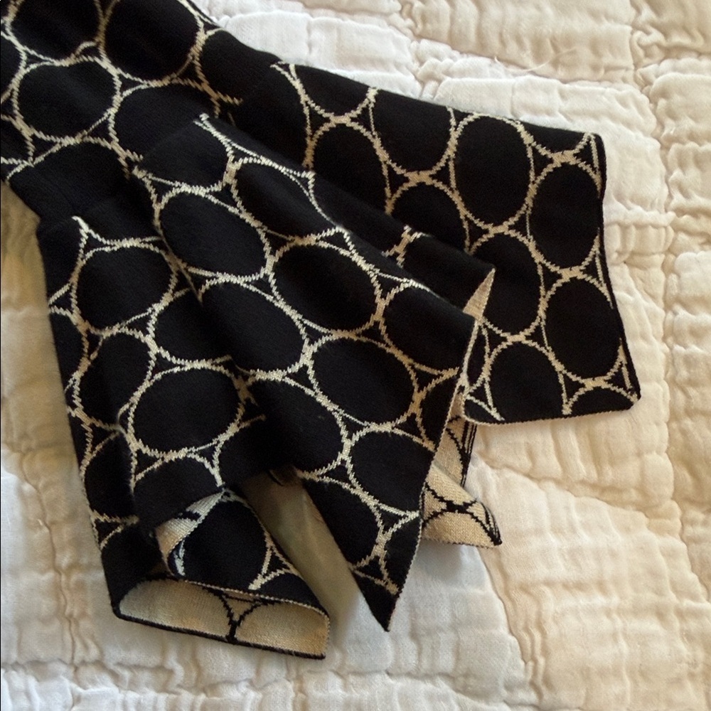 Gabby Skye Black Dress with Cream Circle Print and Bell Sleeves - Picture 5 of 6